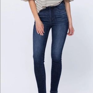 Judy Blue Smooth Operator Tummy Control Skinny Jean